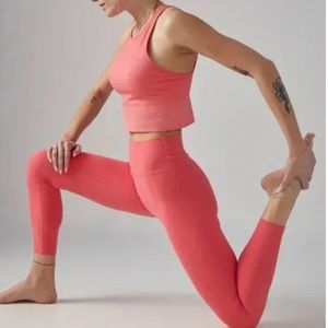 NEW WITH TAG Athleta Transcend 7/8 Tight // Coral Petal #798638